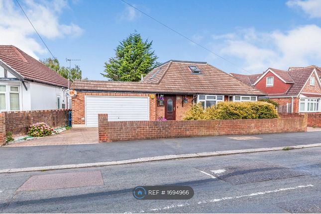 Thumbnail Bungalow to rent in Station Crescent, Ashford