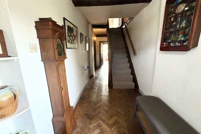 1 Tudor House, School Hill, Brassington photo 2