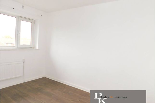 Maisonette to rent in St. Thomas Road, Canning Town