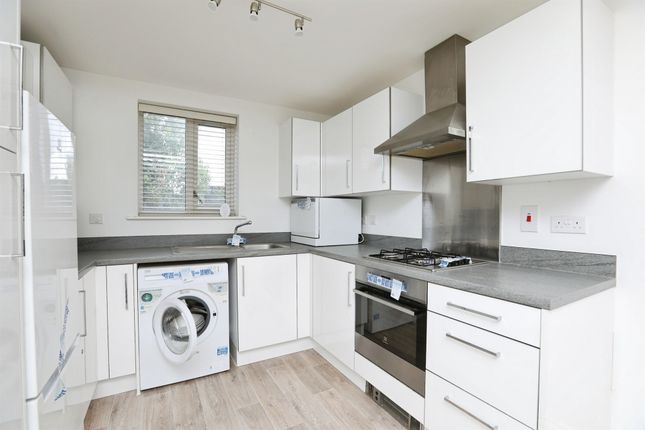 Flat 2, 37, Derby Drive, West Malling photo 4