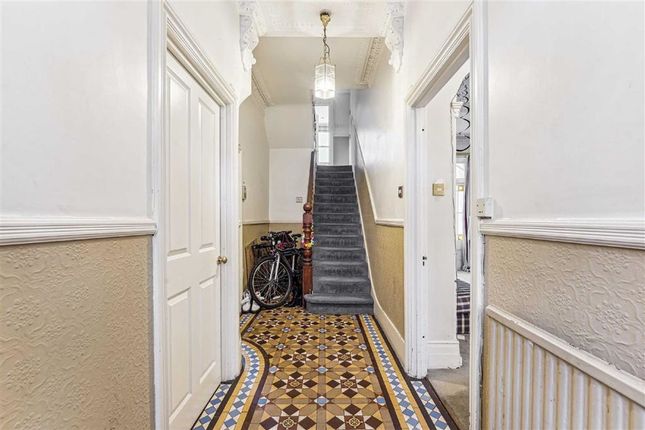Property for sale in Crescent Lane, London