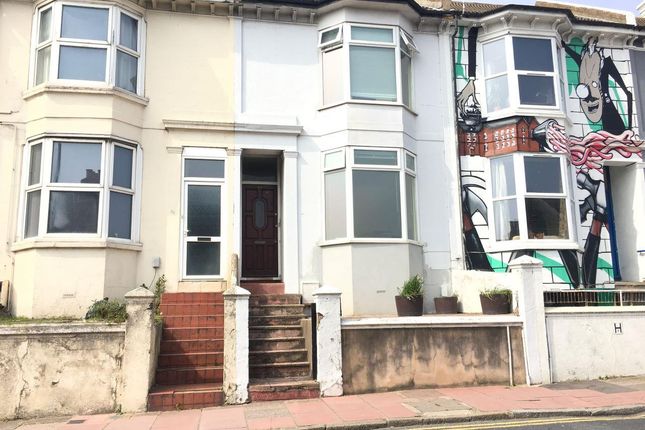 Terraced house to rent in Upper Lewes Road, Brighton BN2