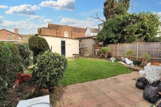 1, Blenheim Gardens, Wembley photo 3