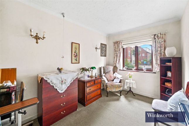 Flat for sale in Hanbury Court, Northwick Park Road, Harrow, Middlesex
