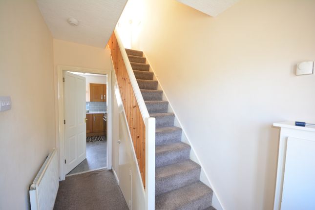 10 Levens Drive, Bolton photo 2
