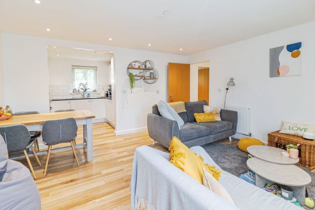 3, Addenbrookes Road, Newport Pagnell photo 3