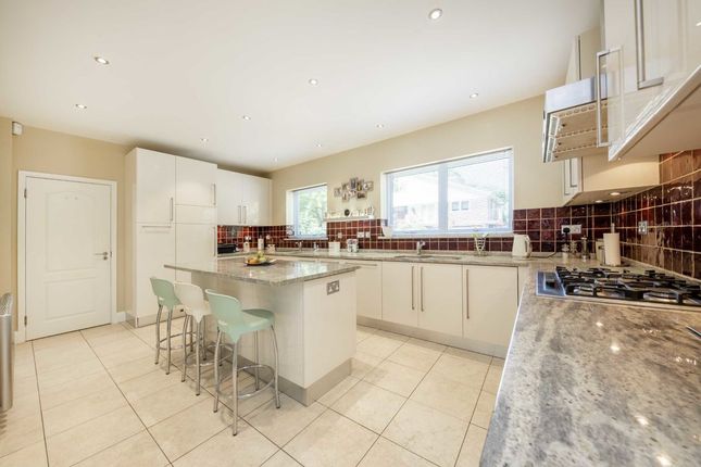 Bungalow for sale in Latimer Road, Barnet