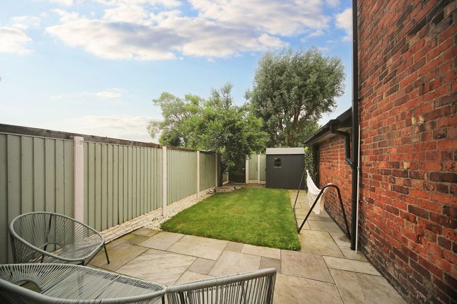 24. Green Lane, Wigan photo 4