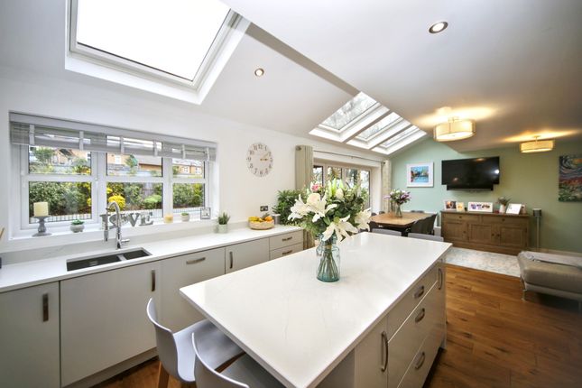 5 Wood Green Close, Wigan photo 3
