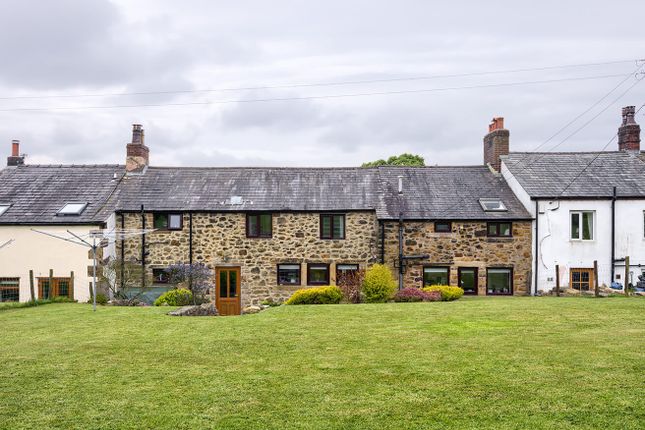 Thumbnail Cottage for sale in Stoneygate Lane, Knowle Green, Lancashire