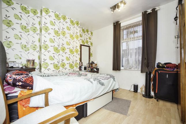 Terraced house for sale in Darnley Road, Grays