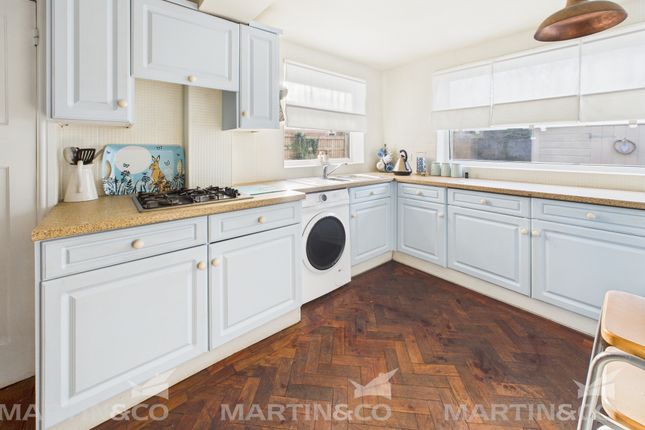 19, Sutton Road, Doncaster photo 3