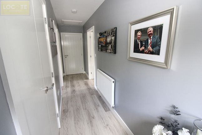 16 Modbury Gardens, Urmston photo 4