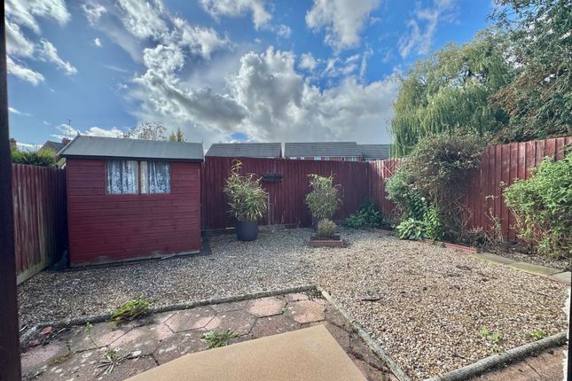 4 Moorbrooke, Nuneaton photo 2