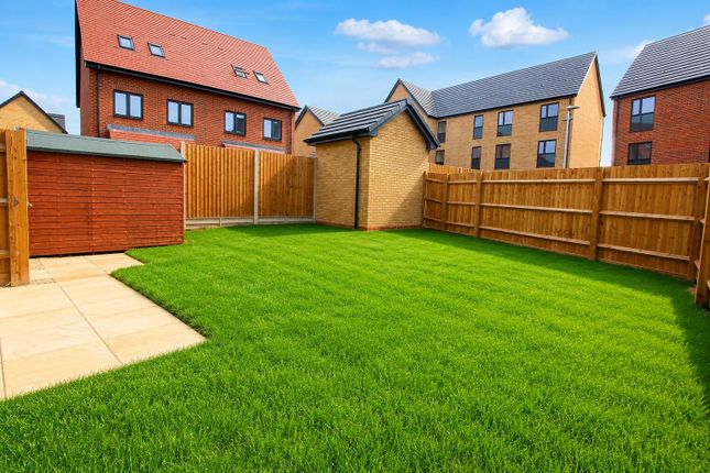 3, Senepol Avenue, Milton Keynes photo 4