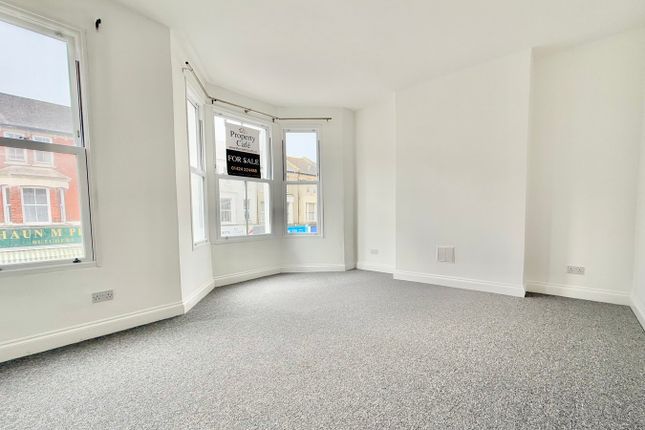 2-bed flat on Flat B, 46, Western Road, Bexhill-on-Sea, £185,000
