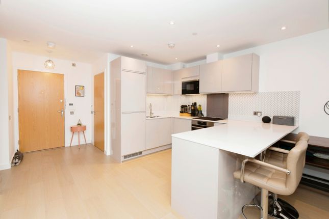 Flat for sale in Cambridge Road, Barking