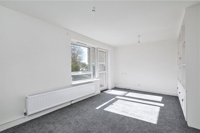 32, Weetwood House Court, West Yorkshire photo 4