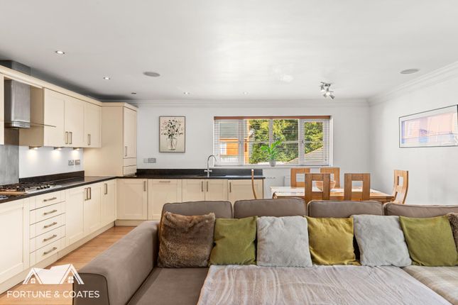 Mulberry Gardens, Harlow photo 4