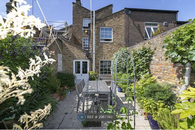 Roupell Street, London photo 2
