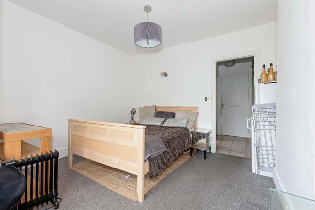 Flat 3, 7, Pembroke Crescent, Hove photo 3