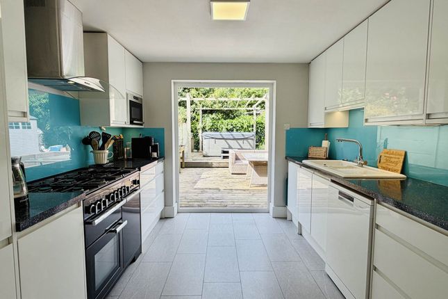 2, Barnacre Close, Uxbridge photo 2