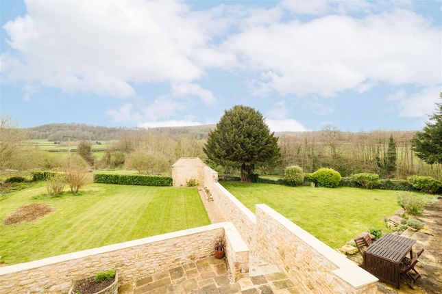 Country house for sale in Uley Road, Dursley