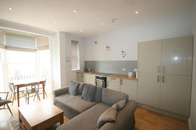 Flat 5, 16, Lower Rock Gardens, Brighton photo 3