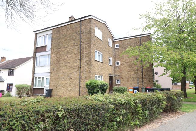 Flat to rent in The Fremnells, Basildon, Essex