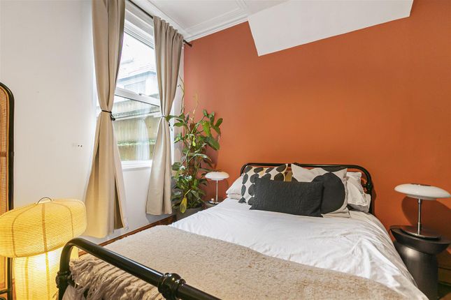 Flat for sale in Orford Road, Walthamstow, London