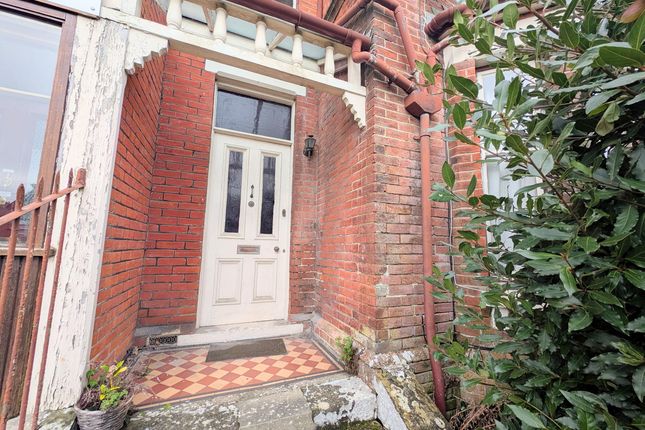 87, Park Road, Cowes photo 3