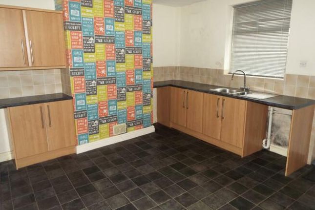 73, Sutton-in-Ashfield photo 2