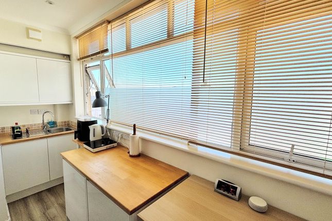 Apartment 9, Portland photo 4