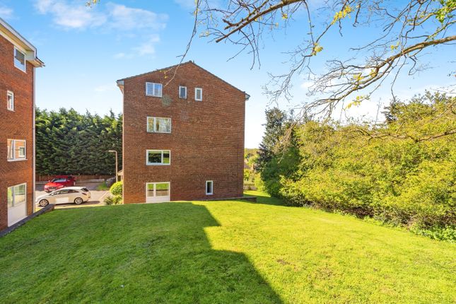 Flat for sale in Katherines Court, Ampthill