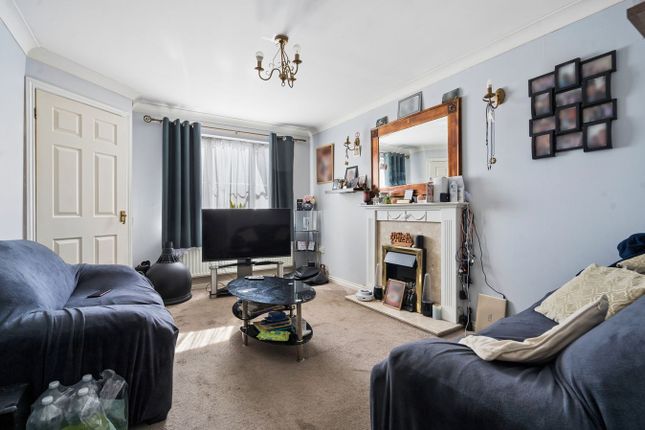 6, Formby Close, Langley photo 4