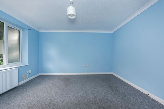 Room 1, 170, Grove Road, Hounslow photo 4