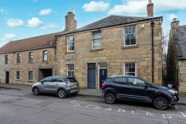 2-bed flat on 17a, Lower Left, Fife, £80,000
