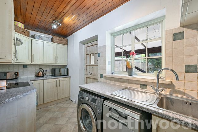 4, Gainsborough Road, Epsom photo 3