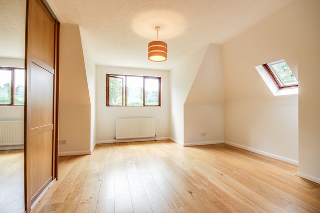 Detached house to rent in Nine Mile Ride, Finchampstead, Wokingham