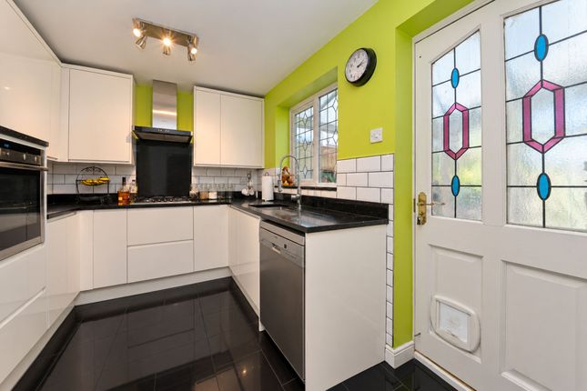 4 Kenilworth Close, Hemel Hempstead photo 3