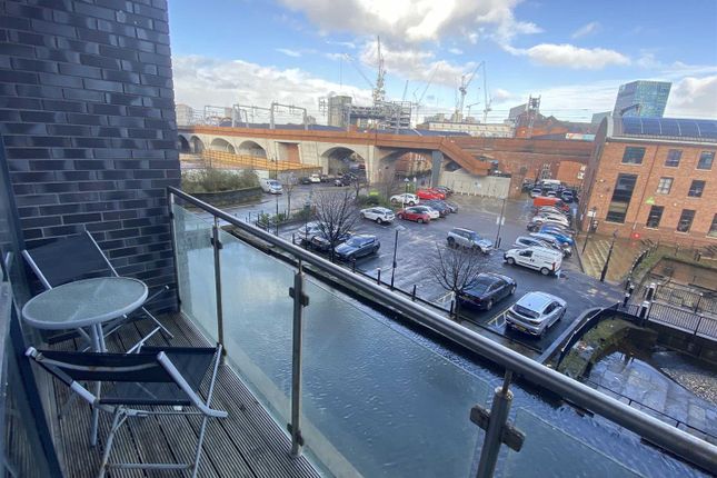 Apt 205, Saville, Castlefield photo 4