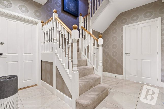 Torrance Close, Hornchurch photo 4