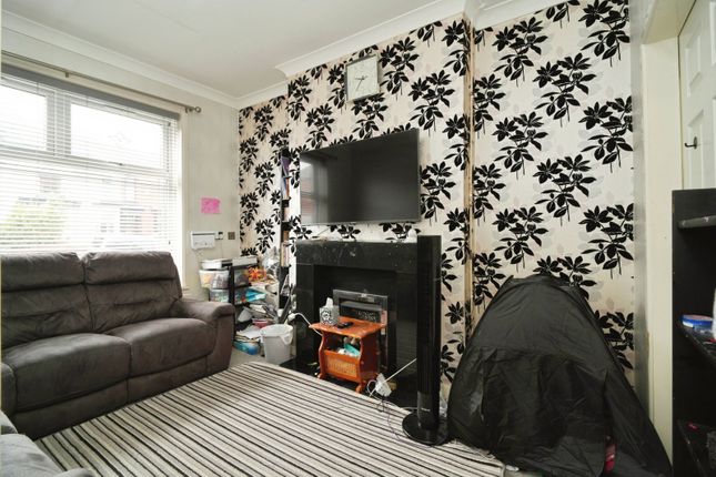 229, Rishton Lane, Greater Manchester photo 3