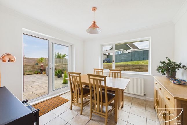 131 Southfield Avenue, Paignton photo 3