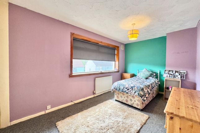 6, Reid Avenue, Dalry photo 4