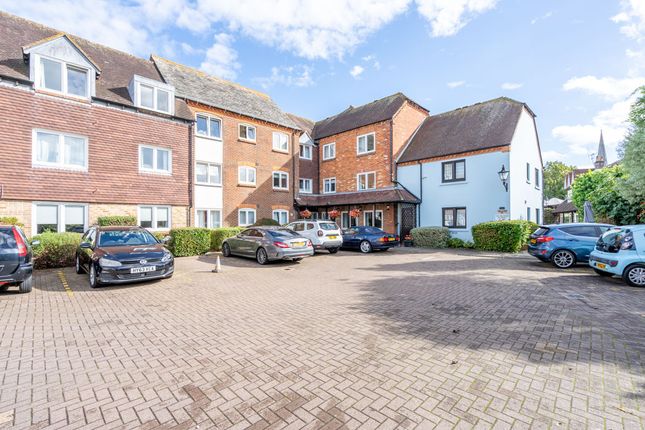 2-bed house on 39 The Maltings, Henty Gardens, Chichester, £145,000