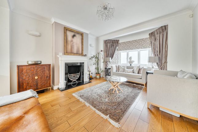 44, Princes Gardens, West Acton photo 3