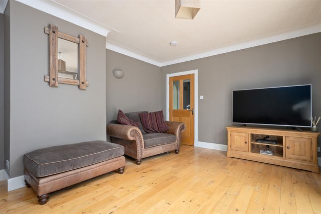 7, Alma Avenue, Aberfeldy photo 3