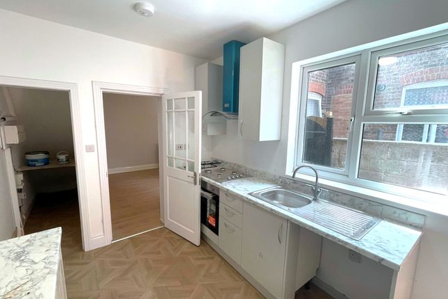 7, Vernon Road, Luton photo 5