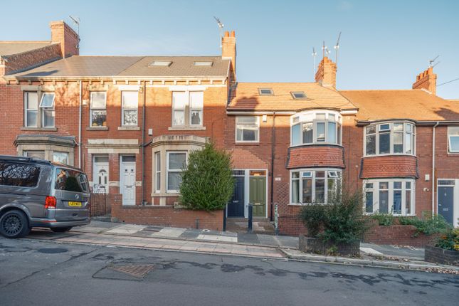 13, Brandon Grove, Newcastle Upon Tyne photo 2